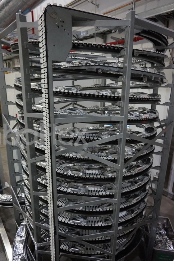 All-purpose spiral conveyor for medium to large products